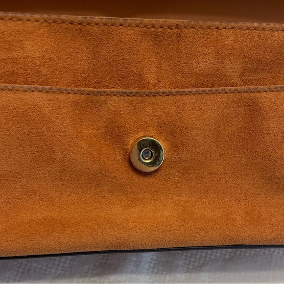 Montano New York - Simulated Leather Shoulder Bag Tan With Suede Insert - Picture 4 of 10